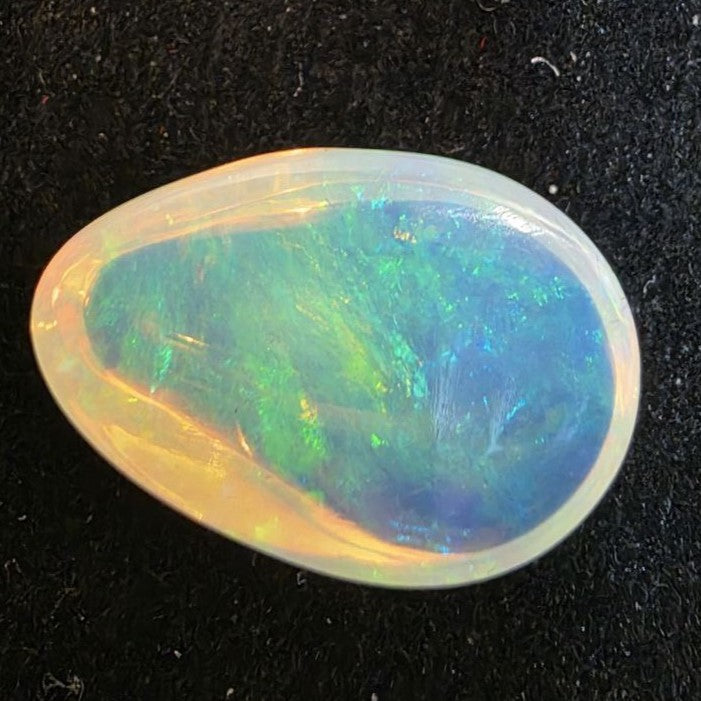 White Opal Ethiopian Welo, 9.35 ct pear polished, natural