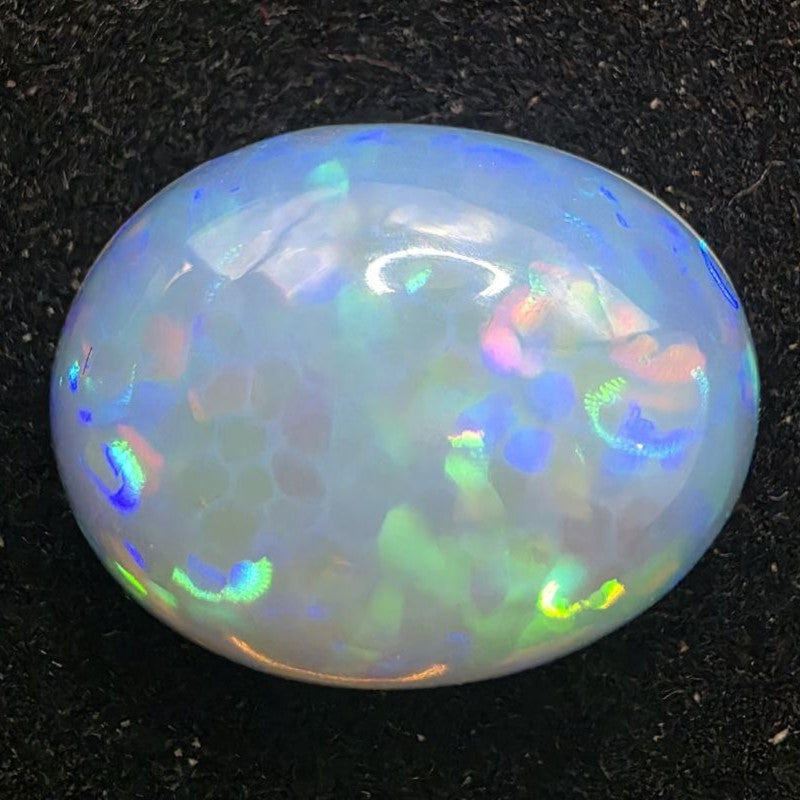 White Opal Ethiopian Welo, 6.05 ct oval polished, natural