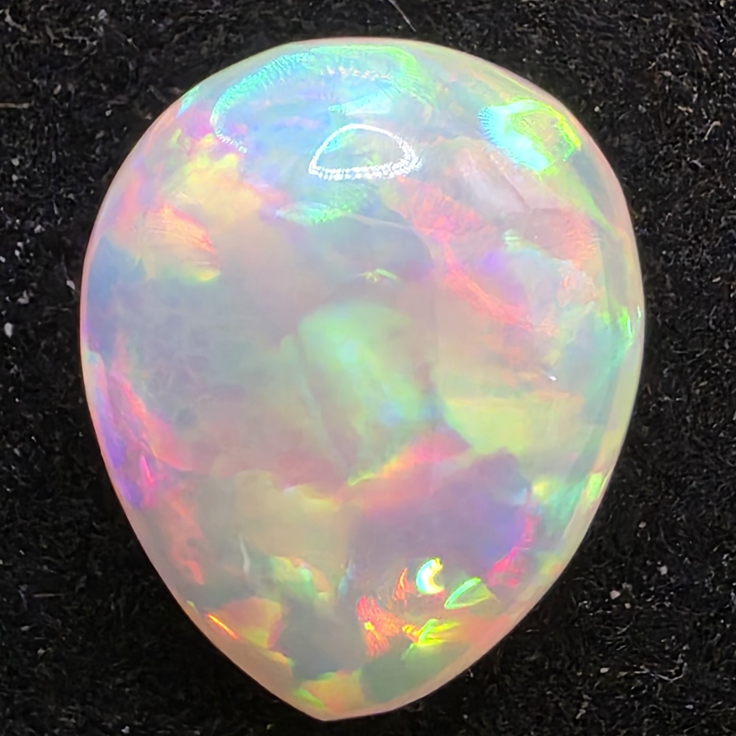 Crystal Opal special Ethiopian Welo, 7.25 ct pear polished, natural