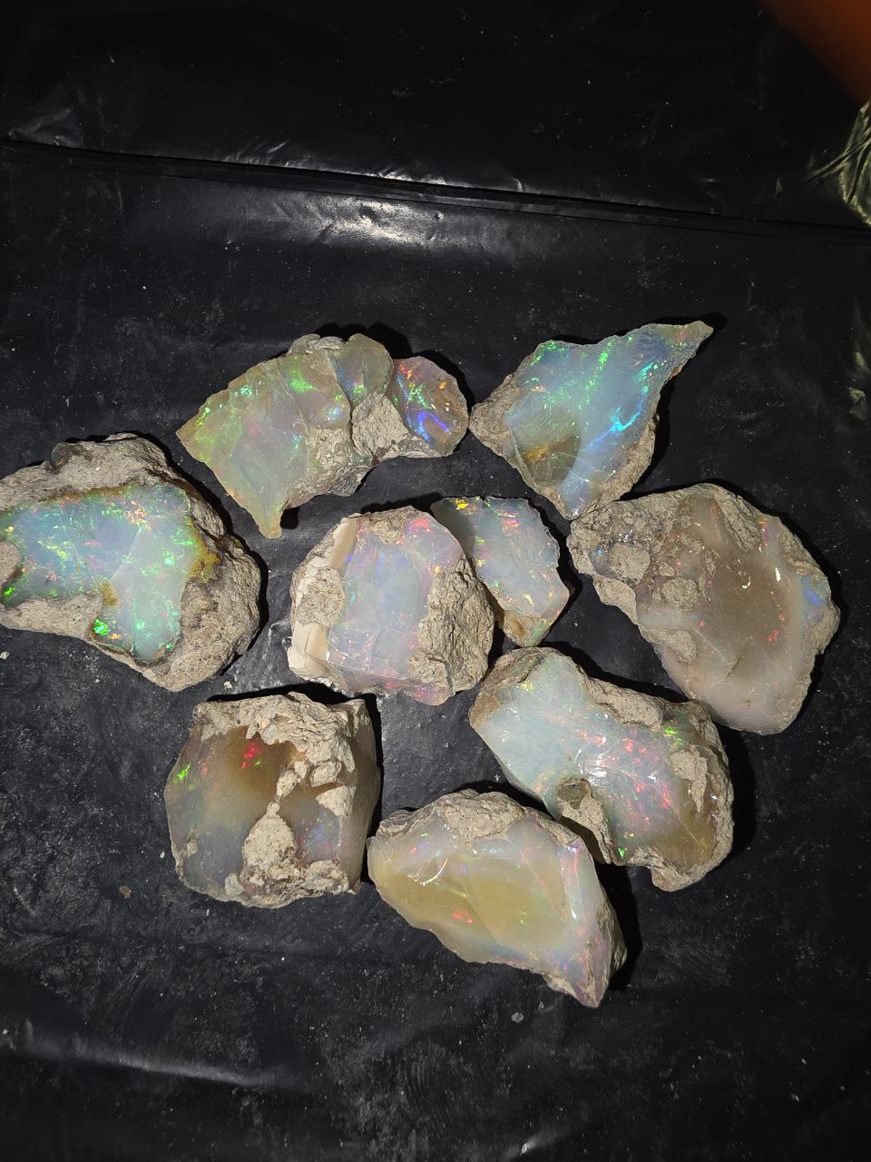 Micro-lot rough, 9 stones Mixed Opal Ethiopian Welo, 121 ct rough, natural