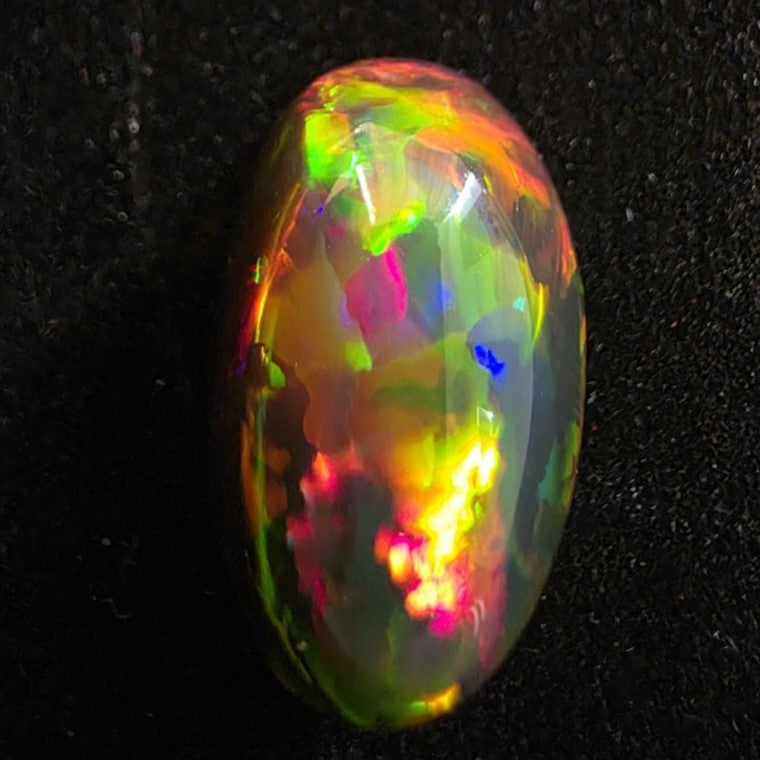 Perfect! Black Opal outstanding Ethiopian Welo, 19.45 ct oval polished, natural, intense Play-of-Colour
