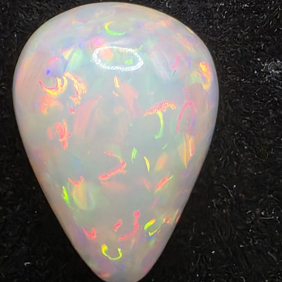 White Opal special Ethiopian Welo, 12.7 ct pear polished, natural
