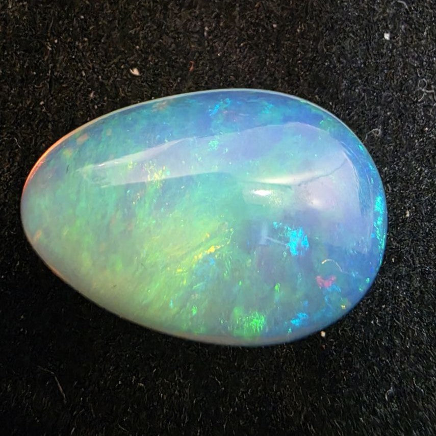 White Opal Ethiopian Welo, 9.35 ct pear polished, natural