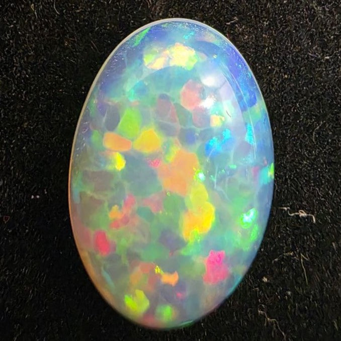 White Opal Ethiopian Welo, 5 ct oval polished, natural