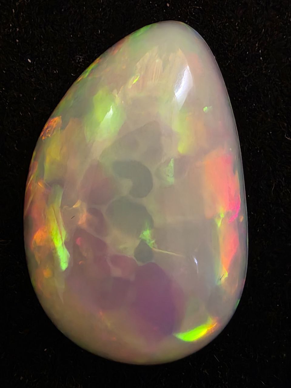 White Opal special Ethiopian Welo, 14.7 ct freeform polished, natural