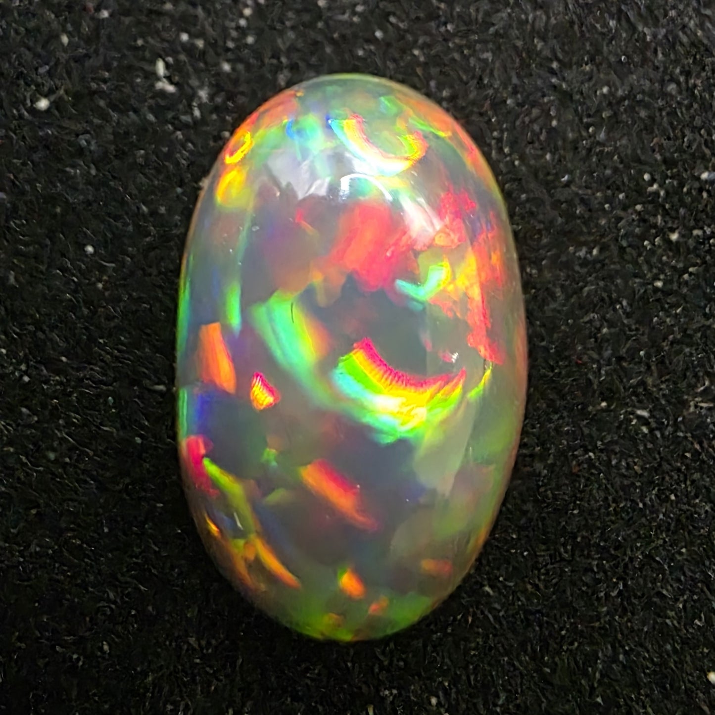 Black Opal special Ethiopian Welo, 2.95 ct oval polished, natural, intense Play-of-Colour