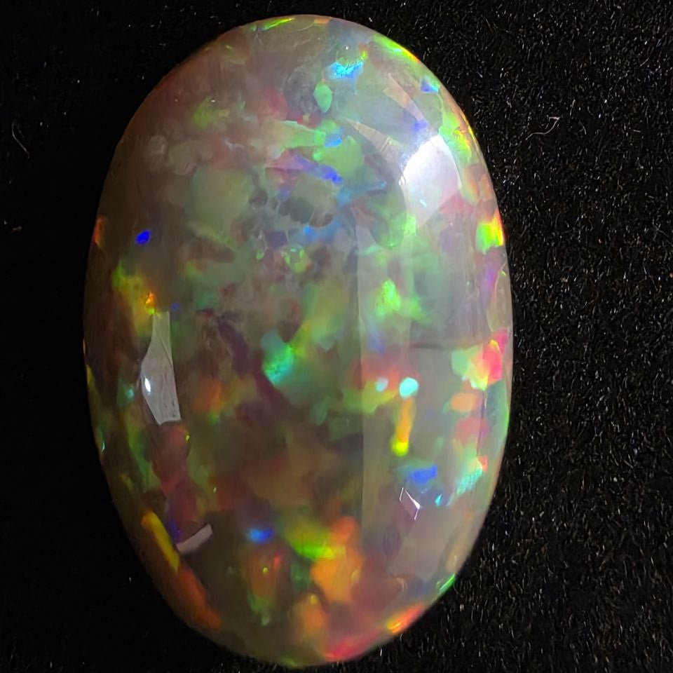 Perfect! Black Opal outstanding Ethiopian Welo, 16.65 ct oval polished, natural, intense Play-of-Colour