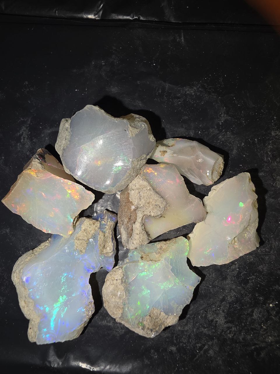 Micro-lot rough 7 stones Mixed Opal Ethiopian Welo, 91.5 ct rough, natural