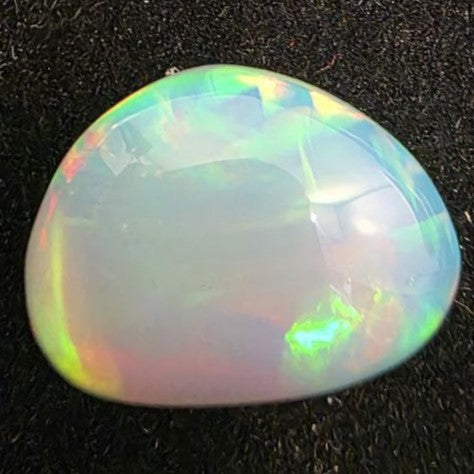 White Opal Ethiopian Welo, 5.85 ct freeform polished, natural