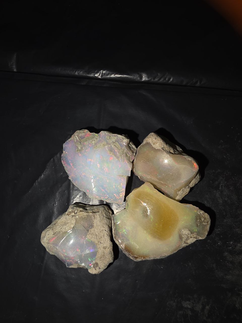 Micro-lot of Rough, 4 stones Mixed Opal Ethiopian Welo, 62 ct rough, natural