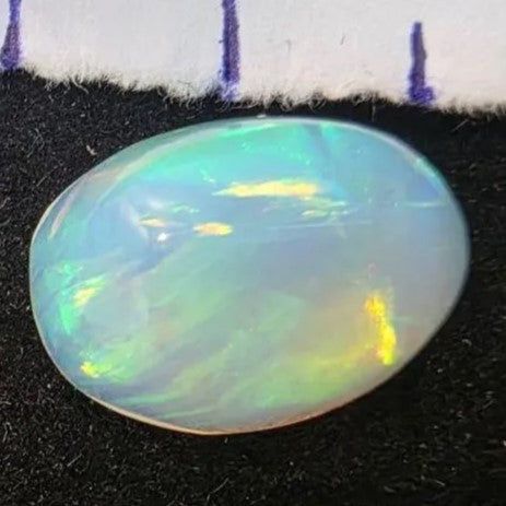 White Opal Ethiopian Welo, 3.9 ct oval polished, natural