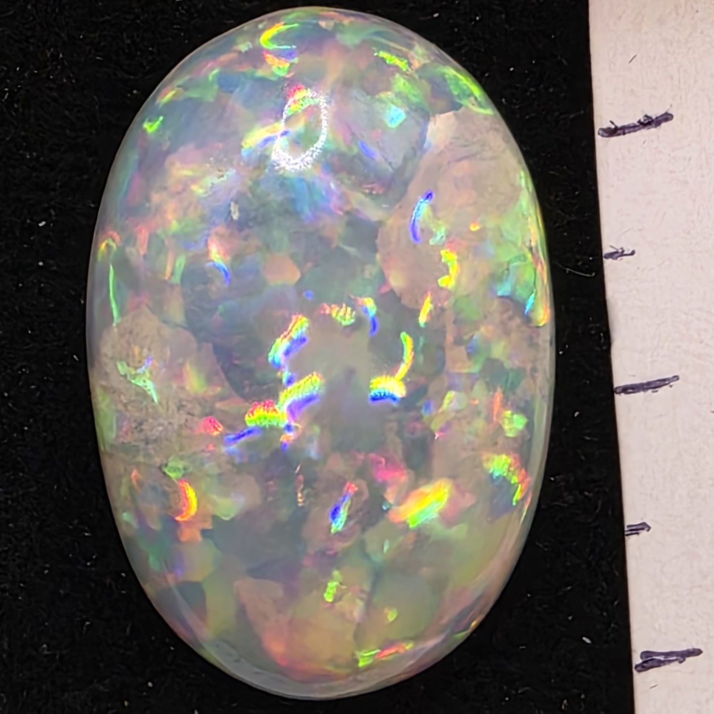 White Opal Ethiopian Welo, 3.45 ct oval polished, natural