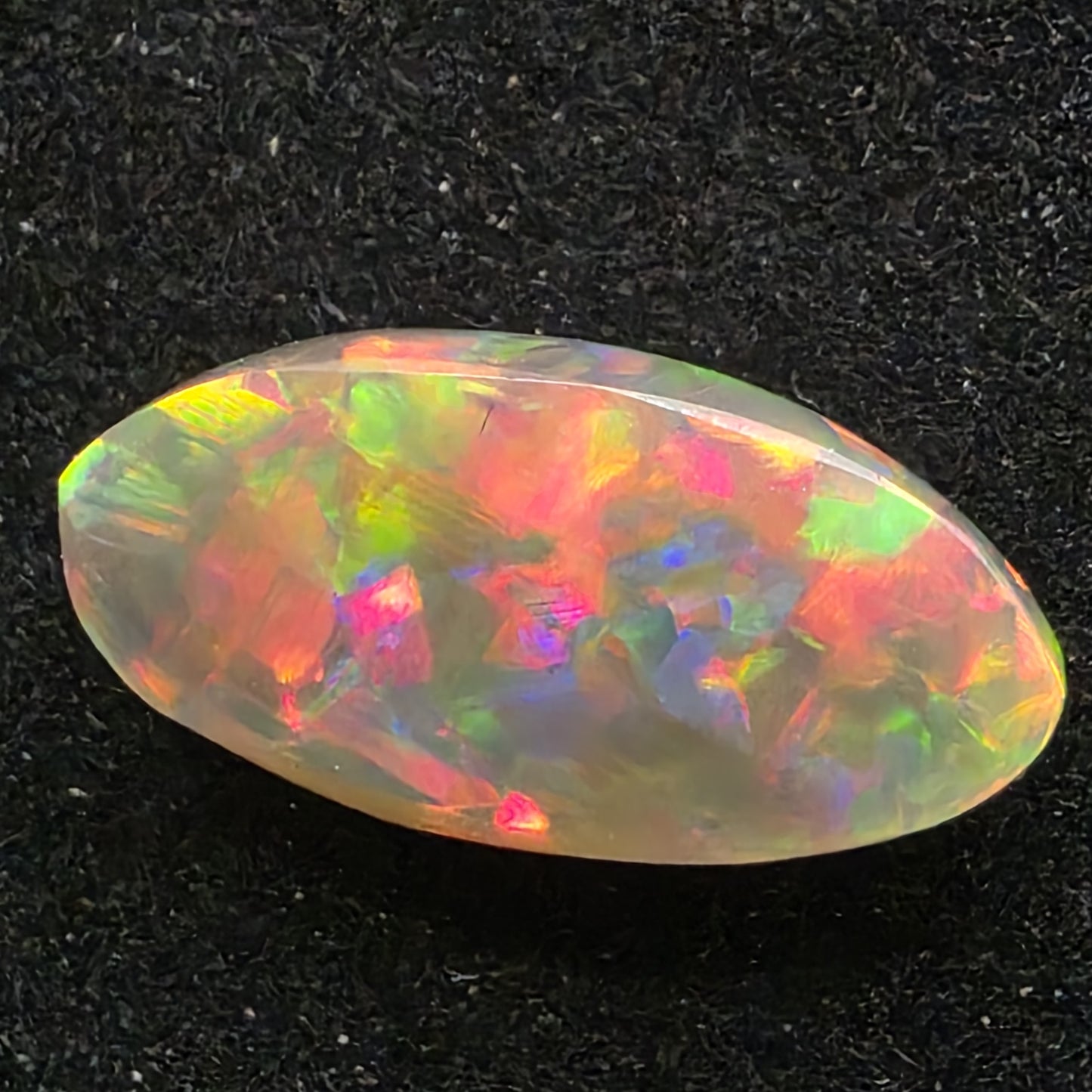 Black Opal special Ethiopian Welo, 3.45 ct oval polished, natural, intense Play-of-Colour