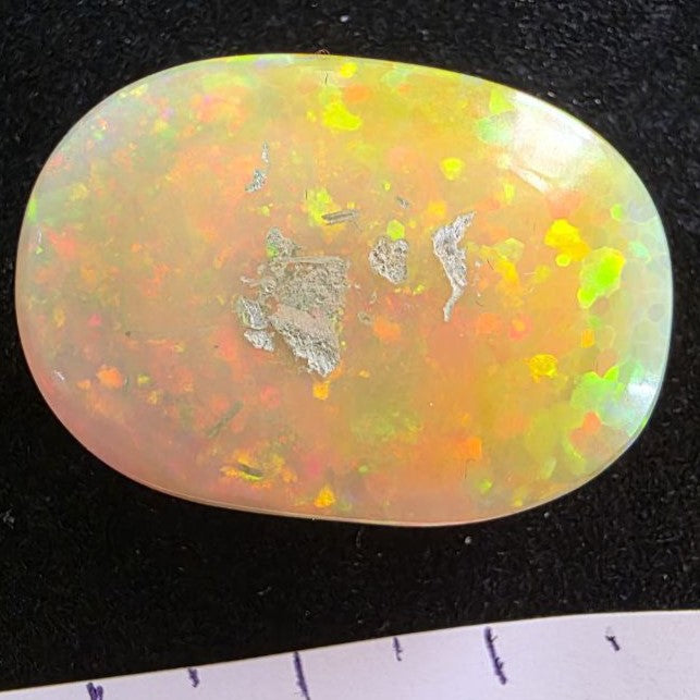 Honeycomb Honey Opal special Ethiopian Welo, 38.75 ct oval polished, natural