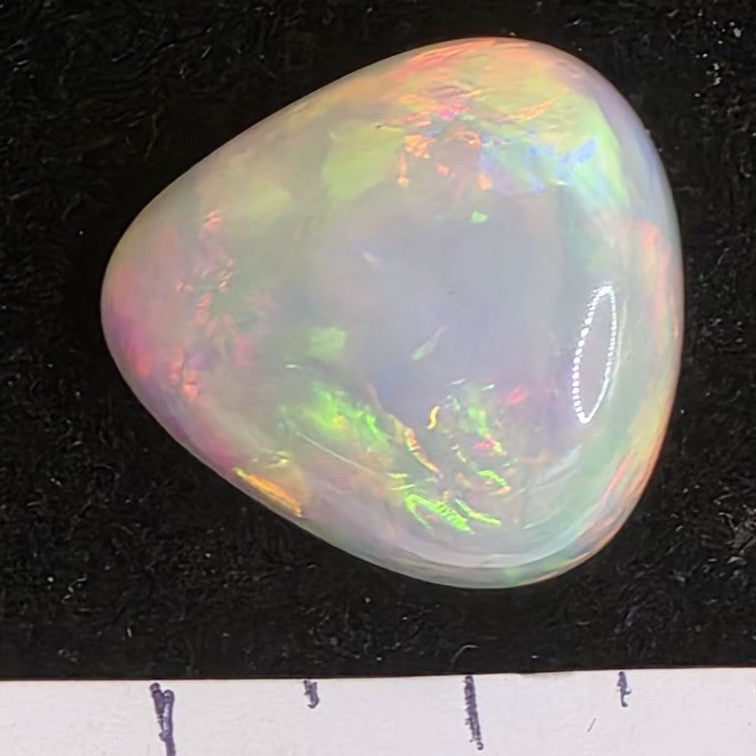 White Opal special Ethiopian Welo, 14.1 ct pear polished, natural