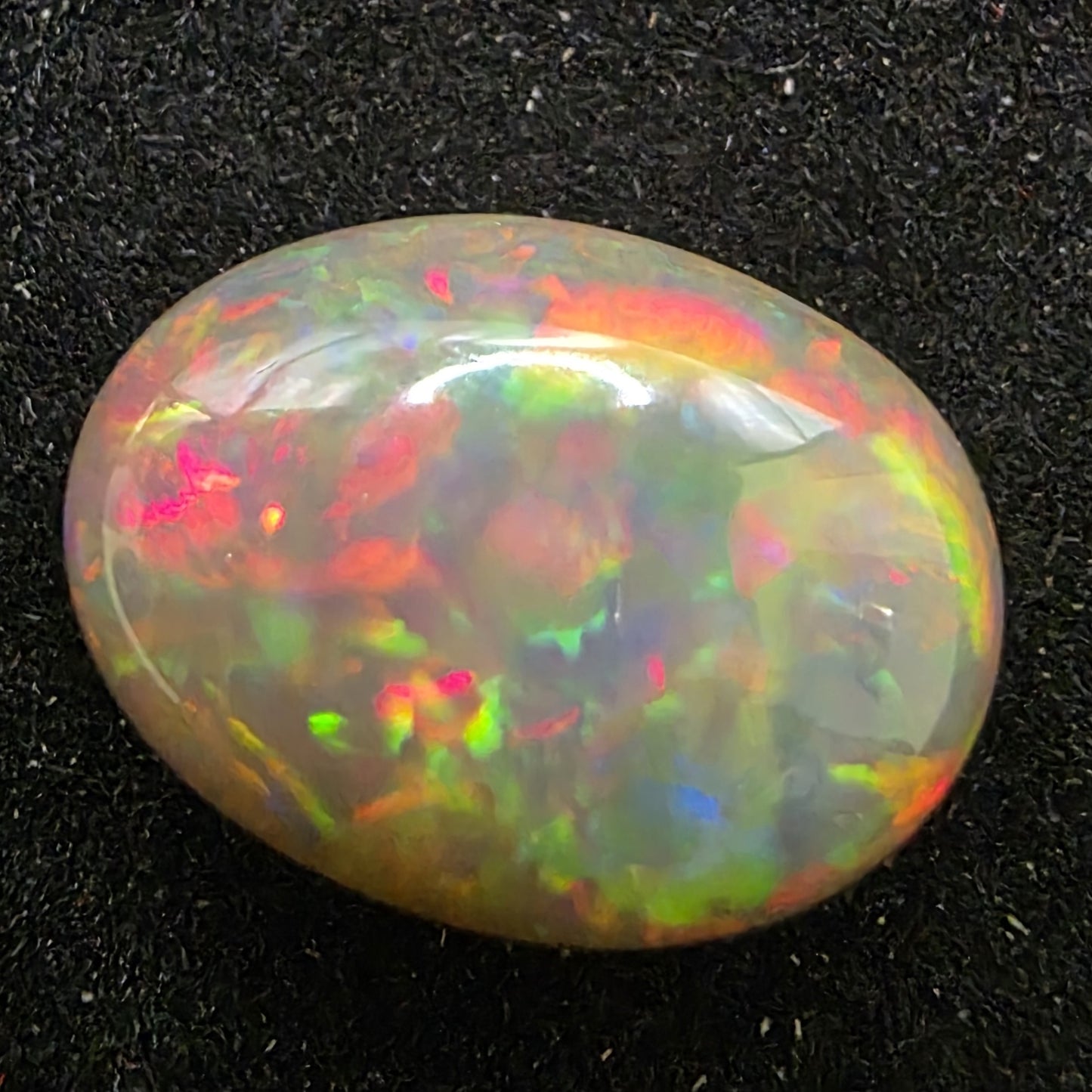 Black Opal special Ethiopian Welo, 5.35 ct oval polished, natural, intense Play-of-Colour