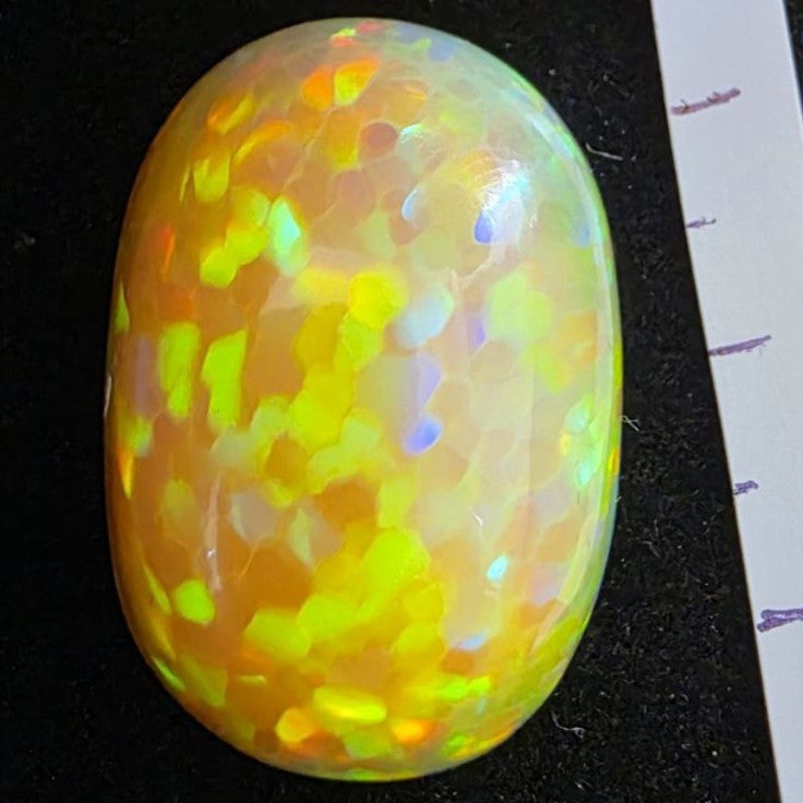 Honeycomb Honey Opal special Ethiopian Welo, 38.75 ct oval polished, natural