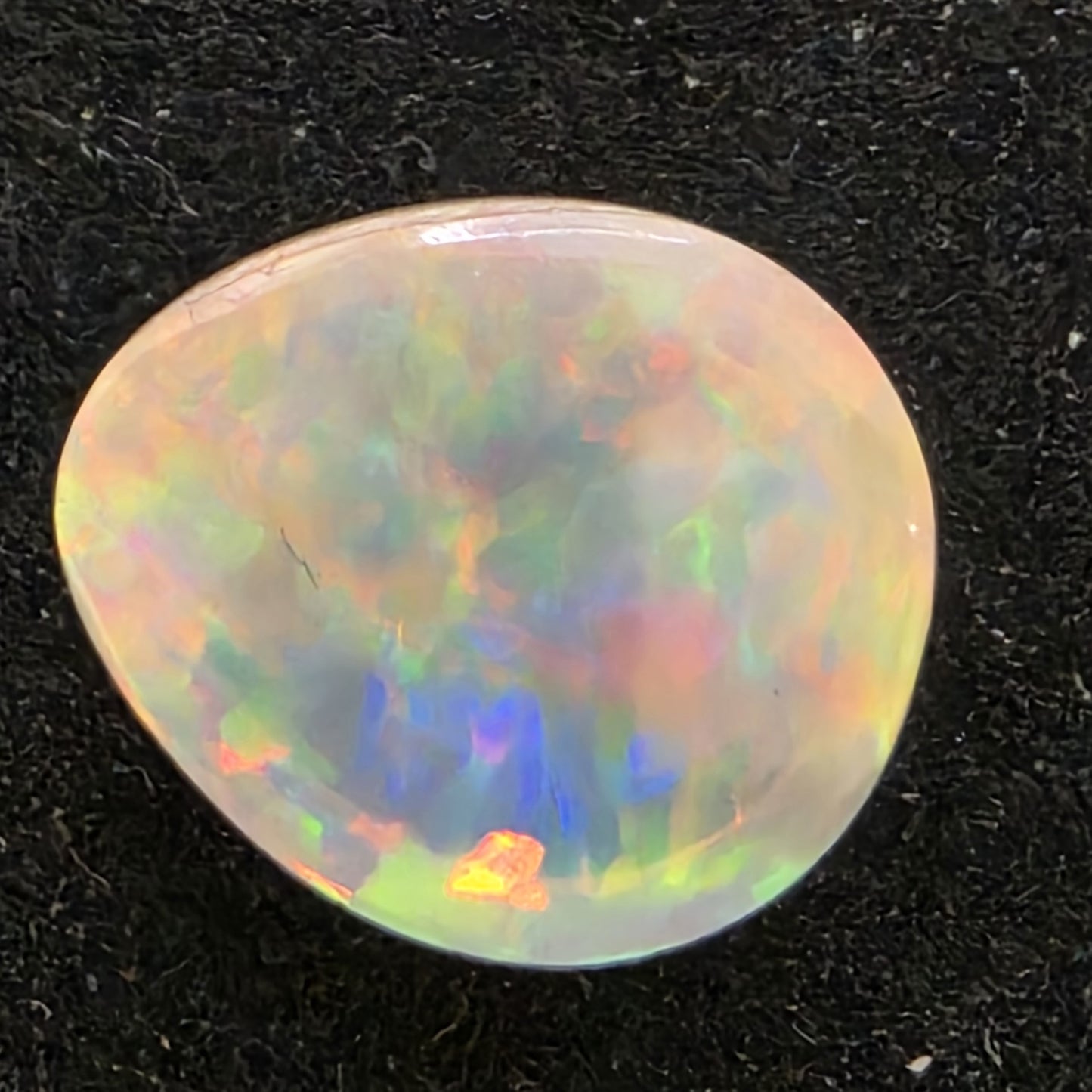 Crystal Opal special Ethiopian Welo, 4.7 ct pear polished, natural, intense Play-of-Colour