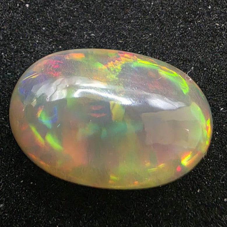 Honey Opal Ethiopian Welo, 9.25 ct oval polished, natural
