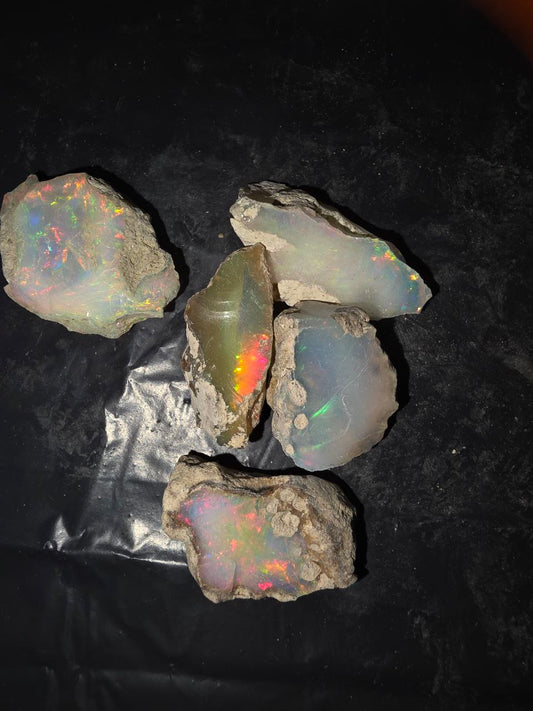 Micro-lot of Rough, 5 stones Mixed Opal Ethiopian Welo, 68 ct rough, natural