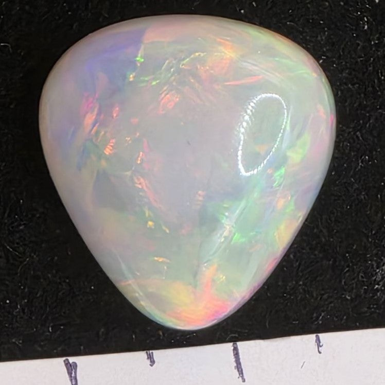 White Opal special Ethiopian Welo, 14.1 ct pear polished, natural