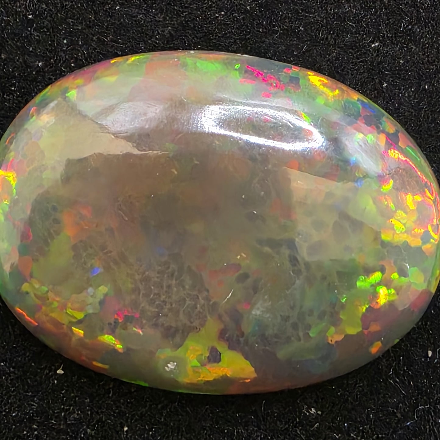 Black Opal special Ethiopian Welo, 16.2 ct oval polished, natural