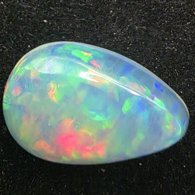 White Opal Ethiopian Welo, 6.85 ct pear polished, natural
