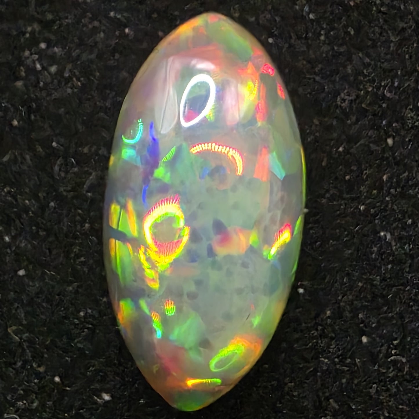 Black Opal special Ethiopian Welo, 3.45 ct oval polished, natural, intense Play-of-Colour