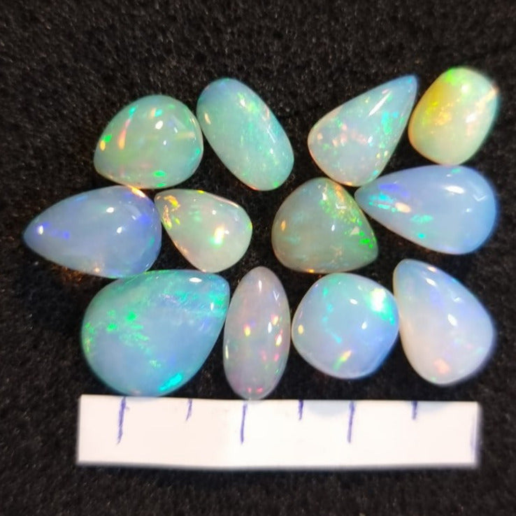 Micro-lot of 12 stones Mixed Opal Ethiopian Welo, 20 ct oval polished, natural