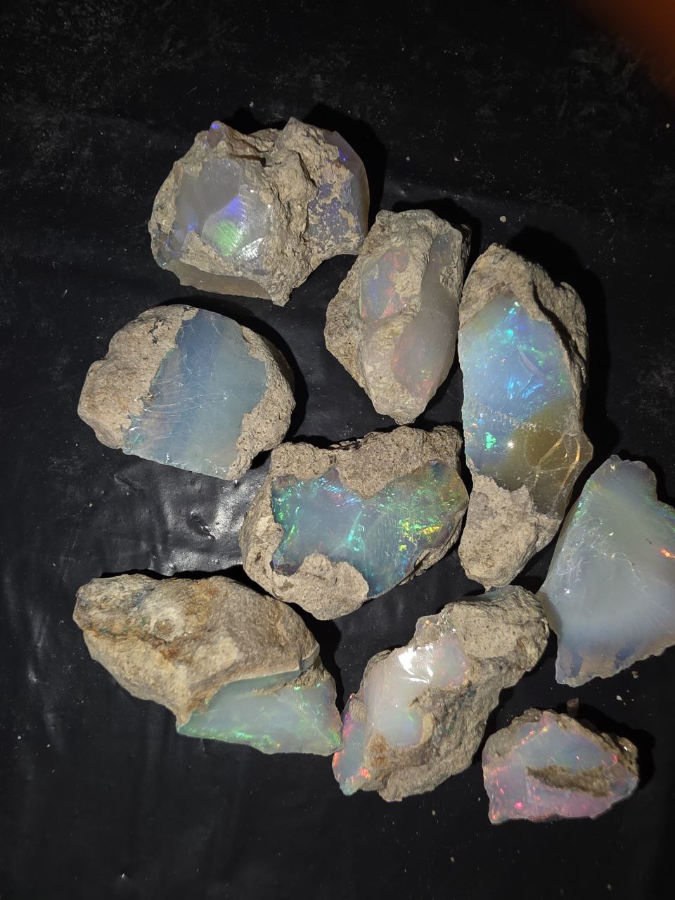 Micro-lot rough, 9 stones Mixed Opal Ethiopian Welo, 109.5 ct rough, natural