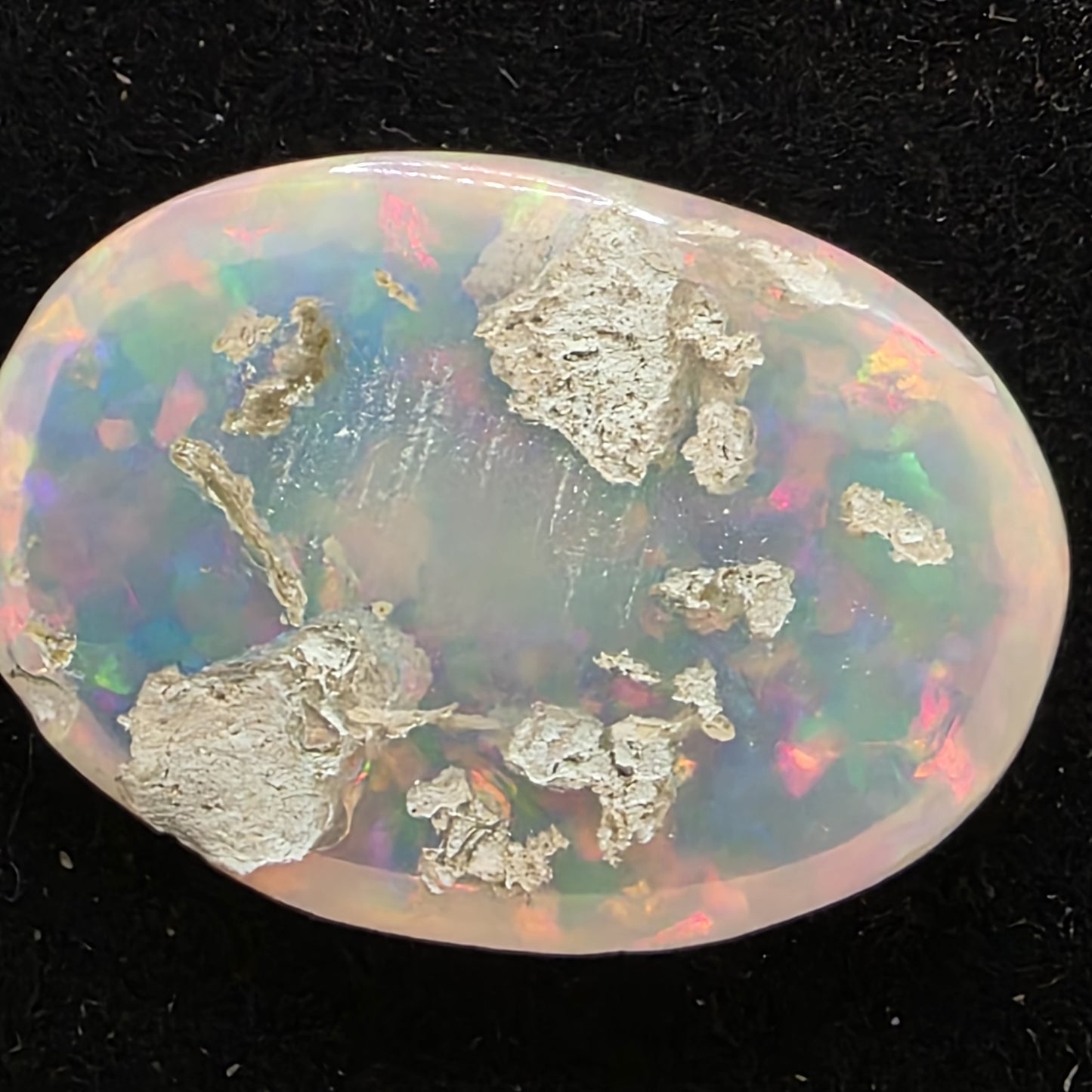 White Opal Ethiopian Welo, 3.45 ct oval polished, natural