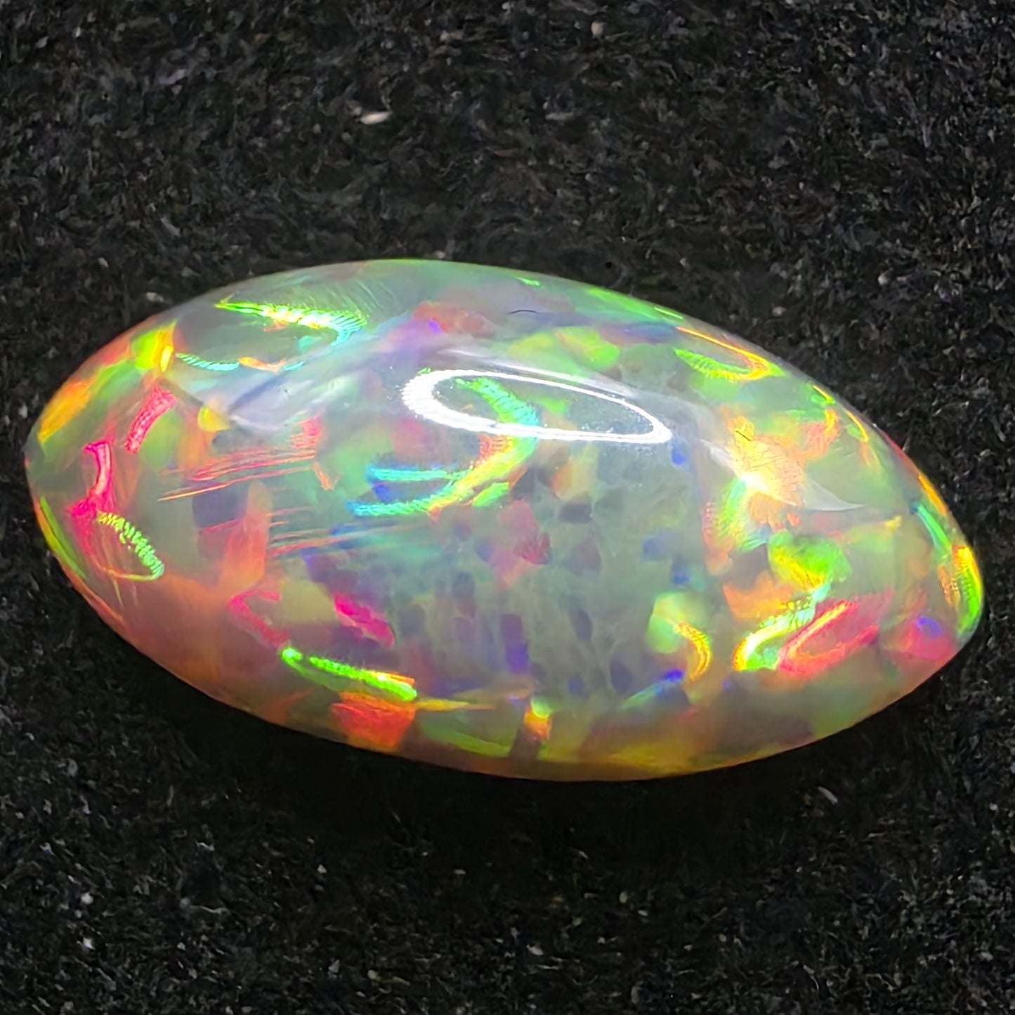 Black Opal special Ethiopian Welo, 3.45 ct oval polished, natural, intense Play-of-Colour