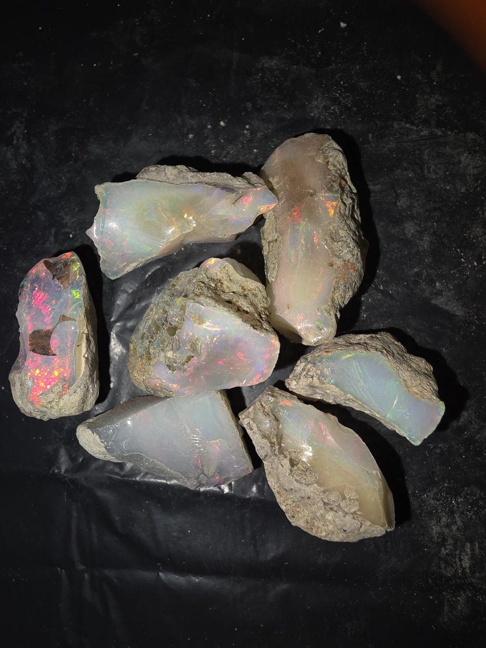 Micro-lot rough 7 stones Mixed Opal Ethiopian Welo, 127 ct rough, natural