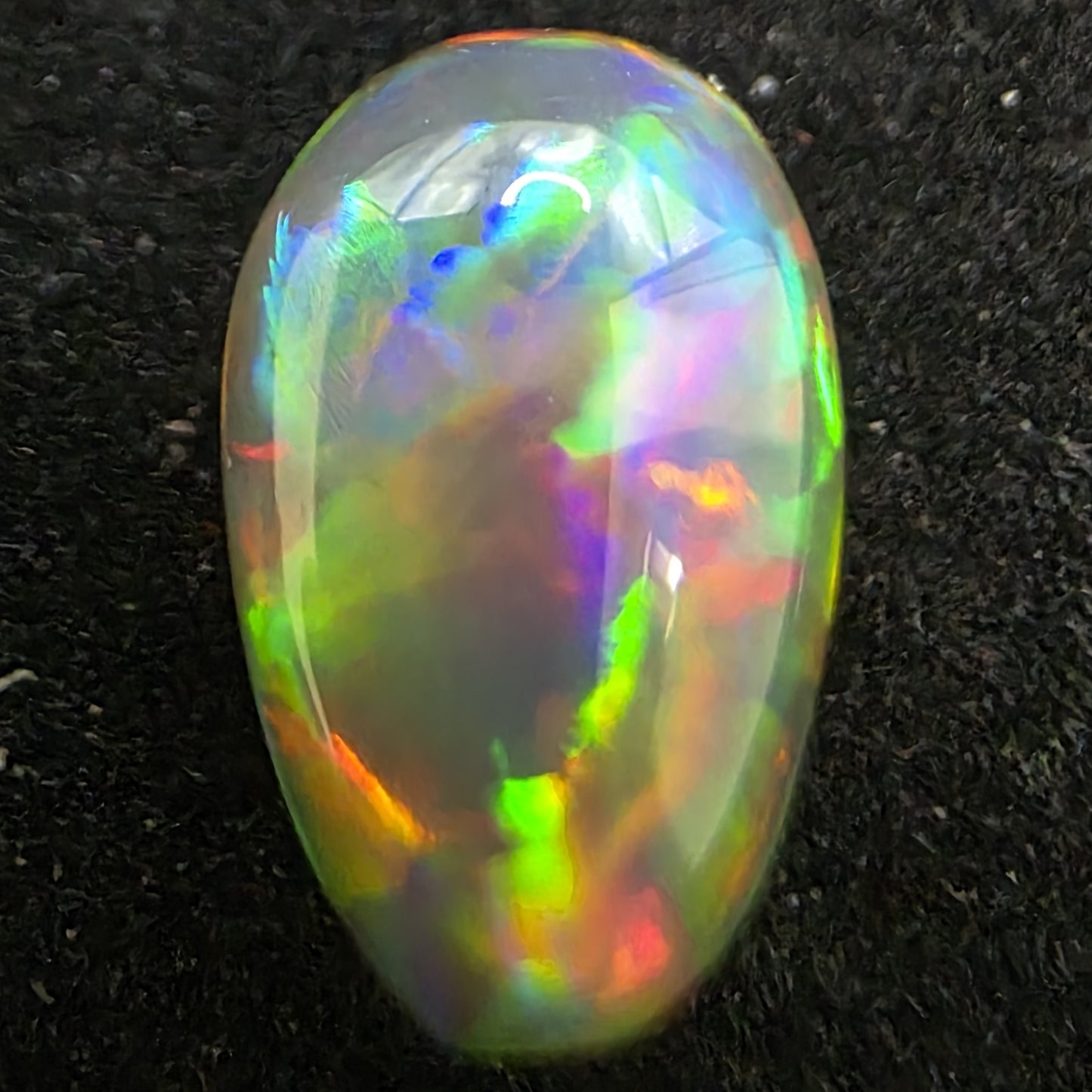 Black Opal special Ethiopian Welo, 4 ct pear polished, natural