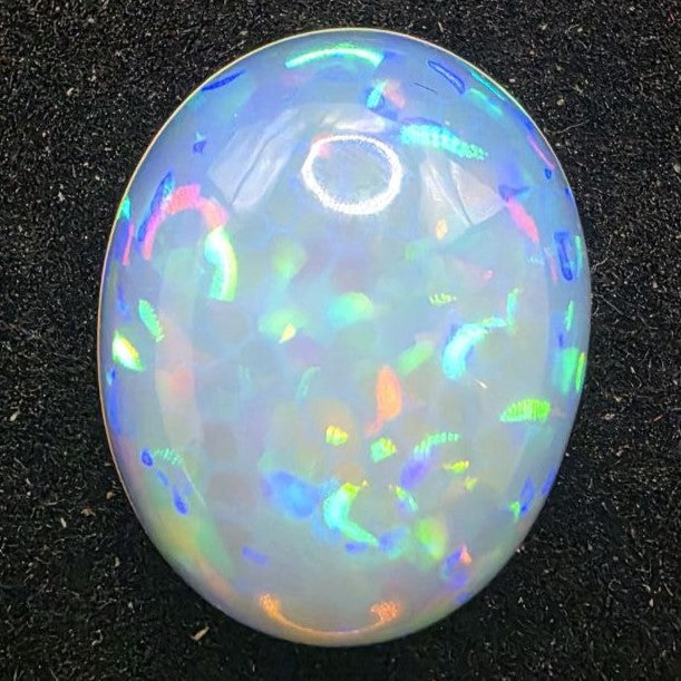 White Opal Ethiopian Welo, 6.05 ct oval polished, natural