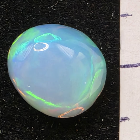 White Opal special Ethiopian Welo, 2.45 ct freeform polished, natural, intense Play-of-Colour