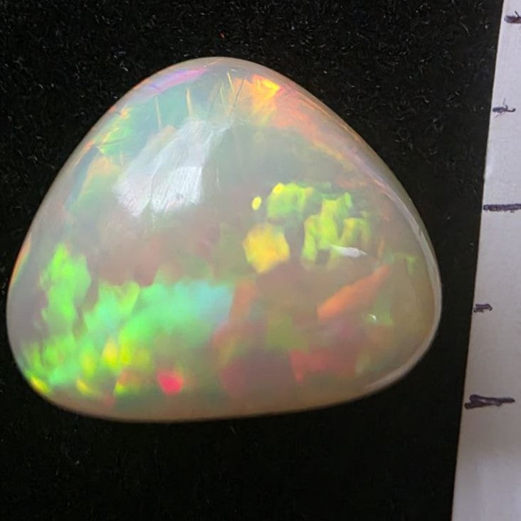 White Opal special Ethiopian Welo, 15 ct freeform polished, natural, intense Play-of-Colour