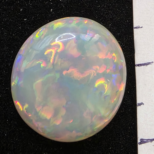 White Opal special Ethiopian Welo, 7.9 ct oval polished, natural