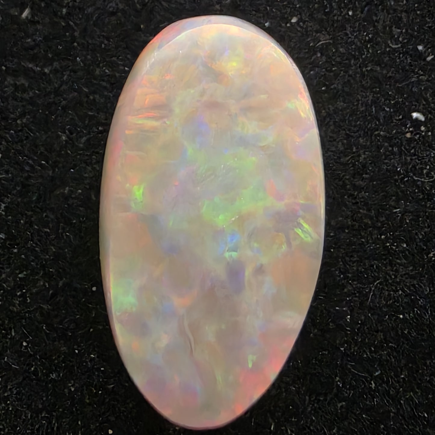 White Opal special Ethiopian Welo, 21 ct oval polished, natural, intense Play-of-Colour