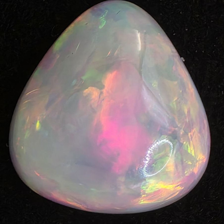 White Opal special Ethiopian Welo, 14.1 ct pear polished, natural
