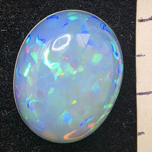 White Opal Ethiopian Welo, 6.05 ct oval polished, natural