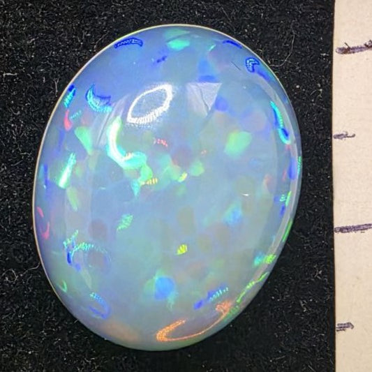 White Opal Ethiopian Welo, 6.05 ct oval polished, natural