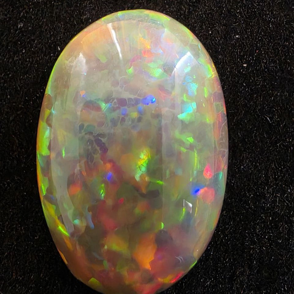 Perfect! Black Opal outstanding Ethiopian Welo, 16.65 ct oval polished, natural, intense Play-of-Colour